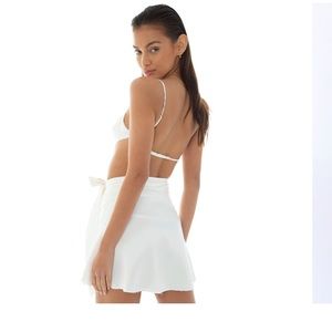 Are You Am I Lilja skirt in silk. Worn once! Defect shown. Great condition!